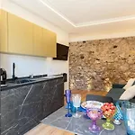 Casa Timeo, Centro *