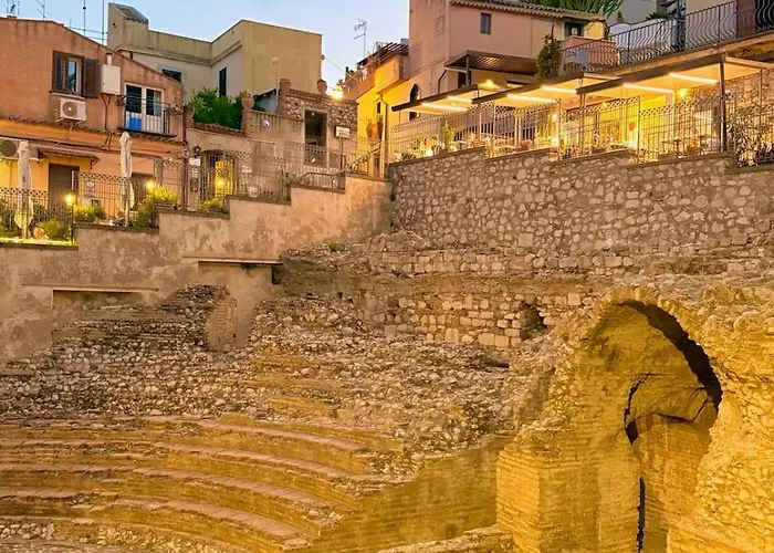 Casa Timeo, Centro *